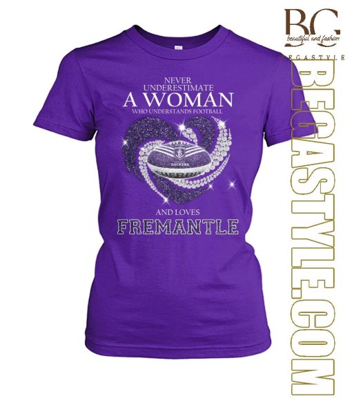 A Woman Who Understands Football And Loves Fremantle 2024 T-Shirt