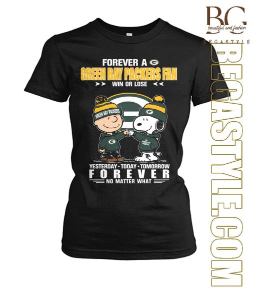 Charlie Brown And Snoopy High Fight Forever A Green Bay Packers Fan T-Shirt