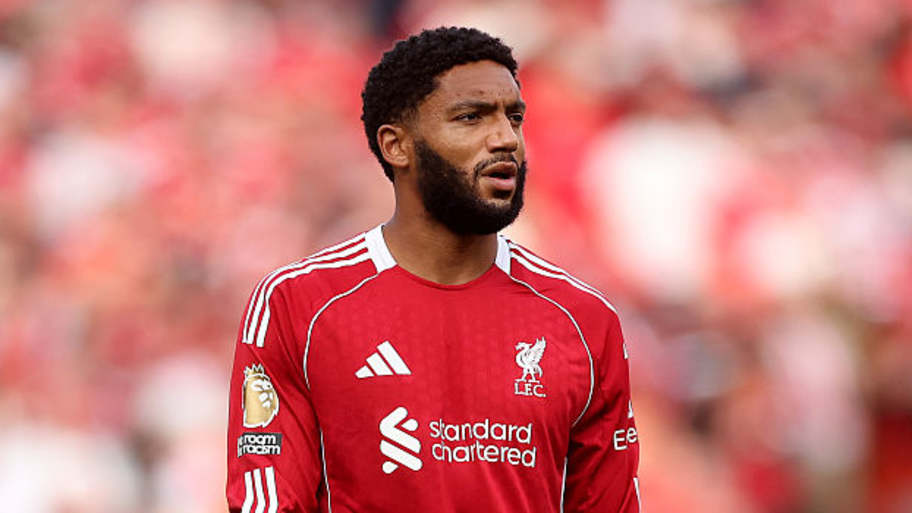 Tyrell Malacia is stuck at Old Trafford.