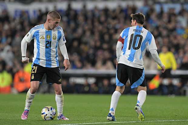 Leo Messi wore No. 10 for Argentina for the first time 16 years ago…