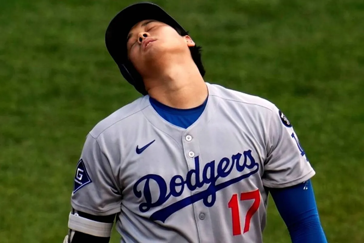 Dodgers star Shohei Ohtani, fighting an illness, has 2 hits after opting not to pitch vs. Pirates