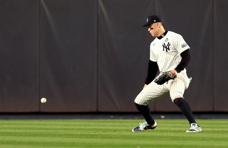 Aaron Judge in a Yankees uniform during a game