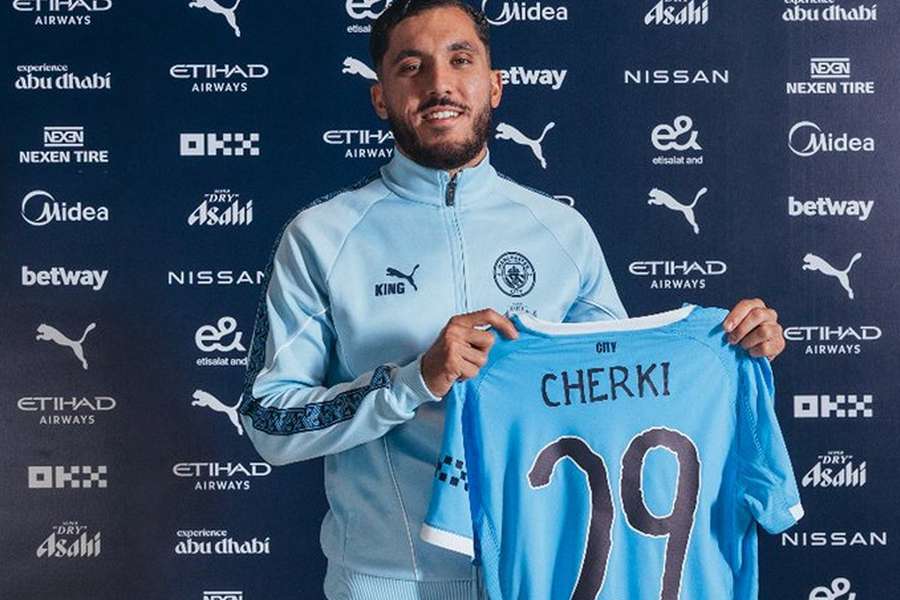 Man City transfer news: Star confirms he's close to joining but selling club moves goalposts